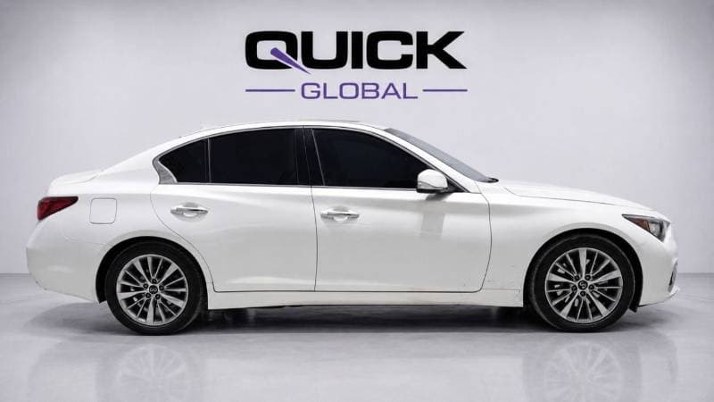 2023 Infiniti Q50 LUXE thumbnail 2