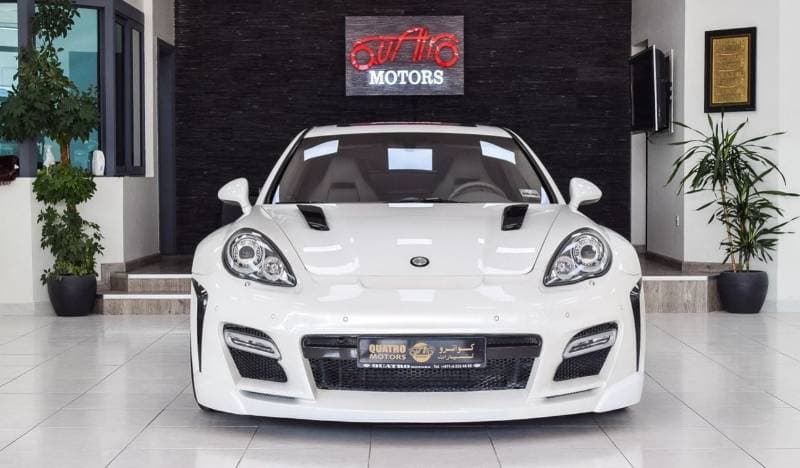 2010 Porsche Panamera TURBO thumbnail 2