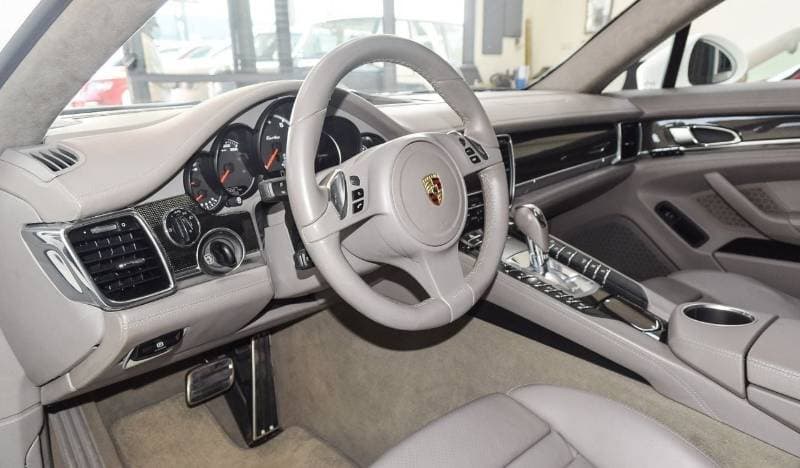 2010 Porsche Panamera TURBO thumbnail 5