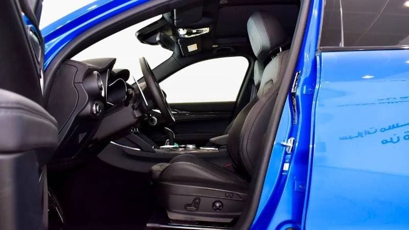 2023 Alfa Romeo Stelvio QUADRIFOGLIO thumbnail 7