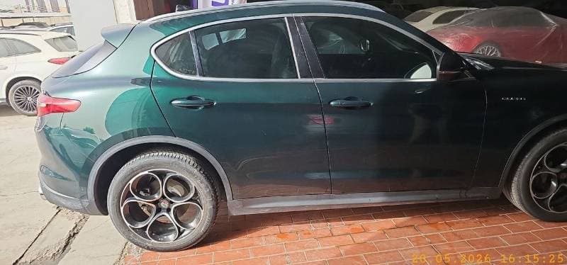 2020 Alfa Romeo Stelvio SUPER thumbnail 8