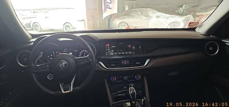 2020 Alfa Romeo Stelvio SUPER thumbnail 6