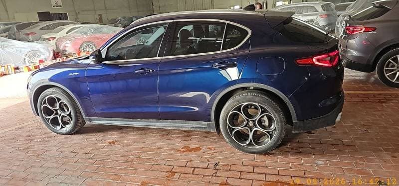 2020 Alfa Romeo Stelvio SUPER thumbnail 7