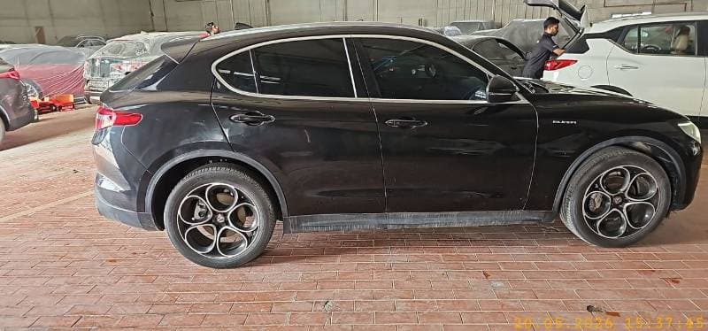 2020 Alfa Romeo Stelvio SUPER thumbnail 8