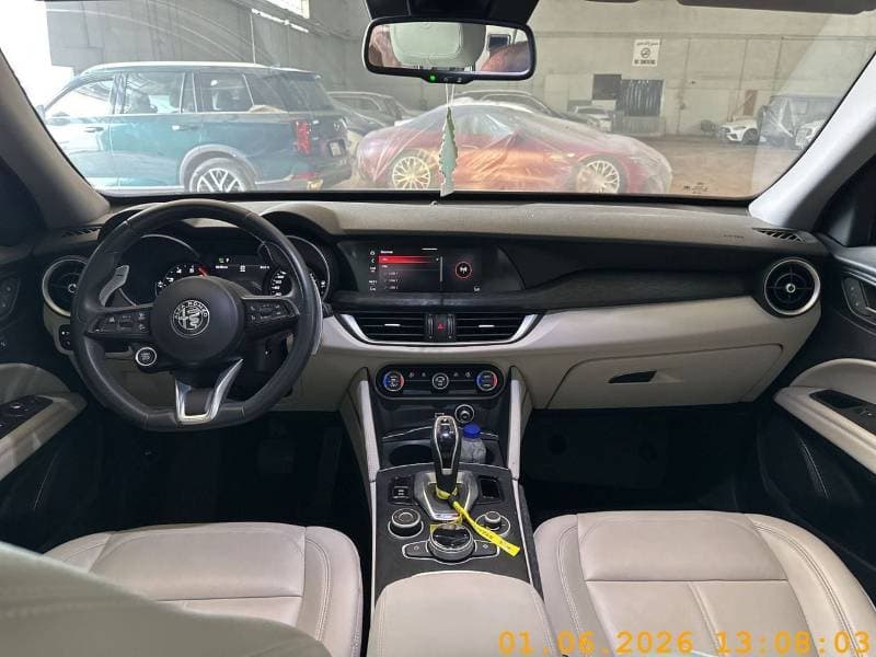 2020 Alfa Romeo Stelvio SUPER thumbnail 6