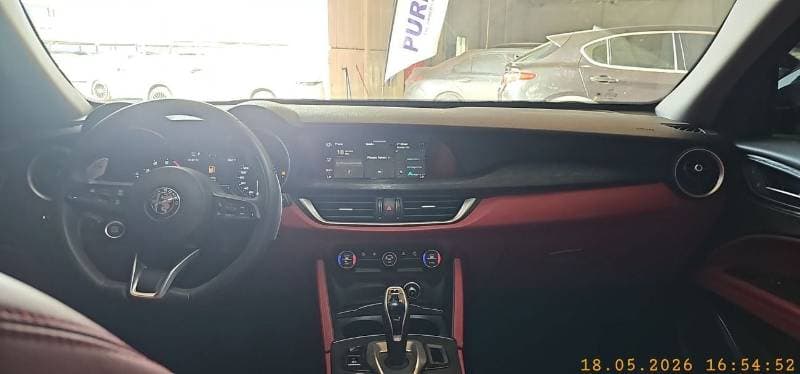2020 Alfa Romeo Stelvio SUPER thumbnail 6