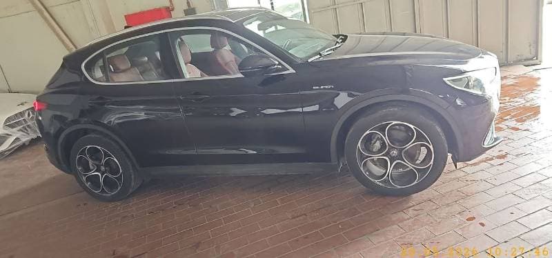 2020 Alfa Romeo Stelvio SUPER thumbnail 8