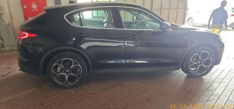 2020 Alfa Romeo Stelvio SUPER thumbnail 7