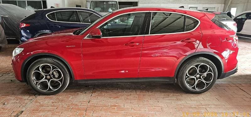 2020 Alfa Romeo Stelvio SUPER