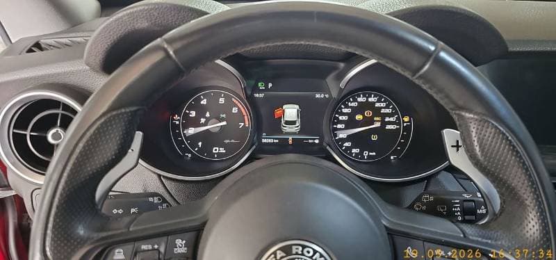 2020 Alfa Romeo Stelvio SUPER thumbnail 4