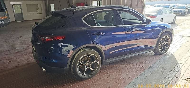 2020 Alfa Romeo Stelvio SUPER thumbnail 8