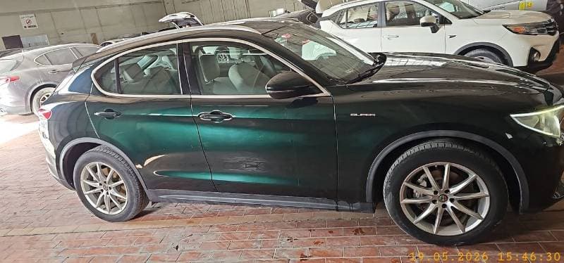 2020 Alfa Romeo Stelvio SUPER thumbnail 8