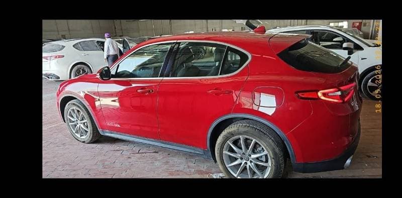 2020 Alfa Romeo Stelvio SUPER thumbnail 7