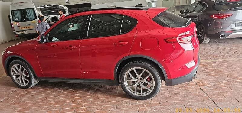 2020 Alfa Romeo Stelvio SUPER thumbnail 7