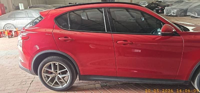 2020 Alfa Romeo Stelvio SUPER thumbnail 8
