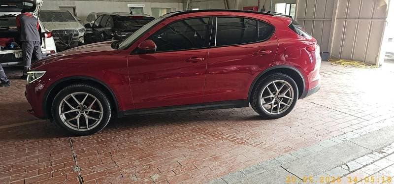 2020 Alfa Romeo Stelvio SUPER