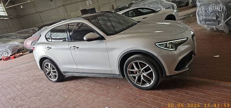 2020 Alfa Romeo Stelvio SUPER thumbnail 8