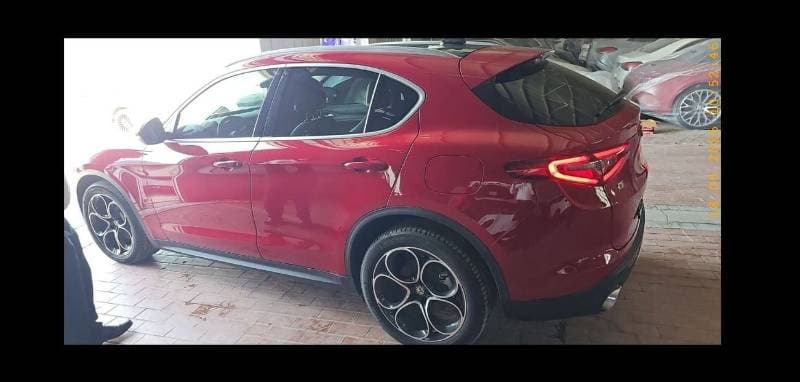 2020 Alfa Romeo Stelvio SUPER thumbnail 7