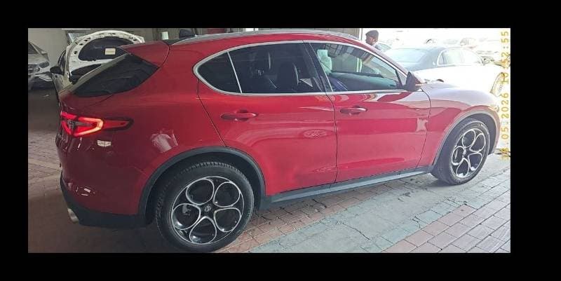 2020 Alfa Romeo Stelvio SUPER thumbnail 8