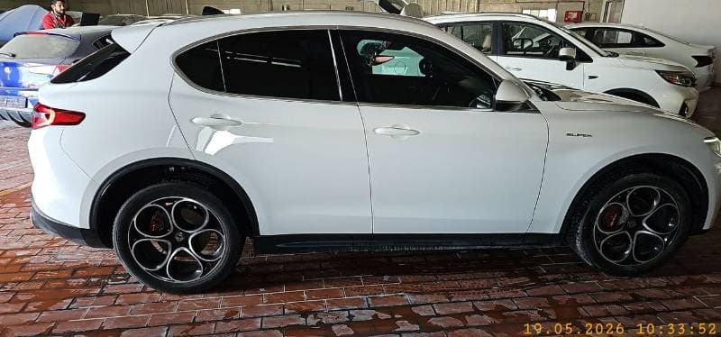 2020 Alfa Romeo Stelvio SUPER thumbnail 8