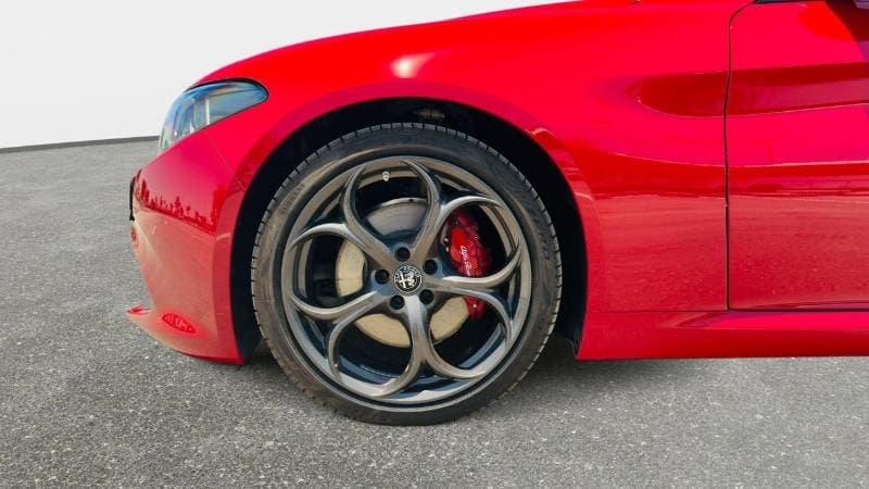 2025 Alfa Romeo Giulia Tributo thumbnail 5