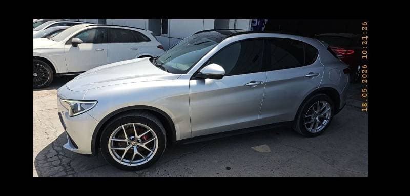 2020 Alfa Romeo Stelvio SUPER
