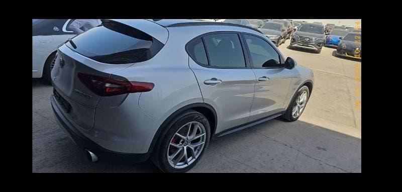 2020 Alfa Romeo Stelvio SUPER thumbnail 8