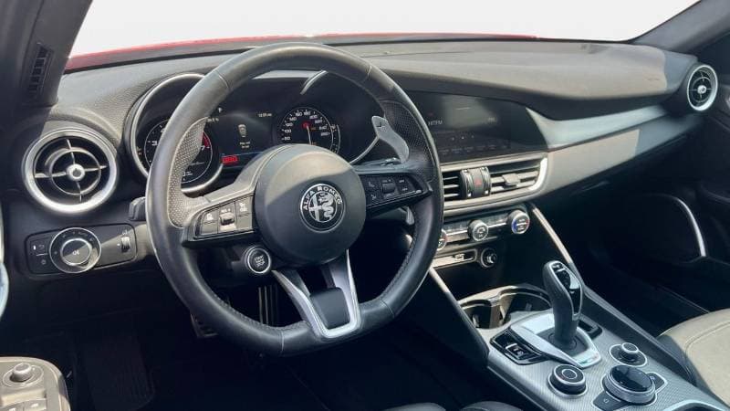 2022 Alfa Romeo Giulia VELOCE thumbnail 8