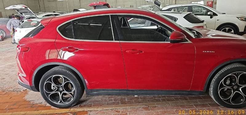 2020 Alfa Romeo Stelvio SUPER thumbnail 8
