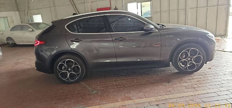 2020 Alfa Romeo Stelvio SUPER thumbnail 8