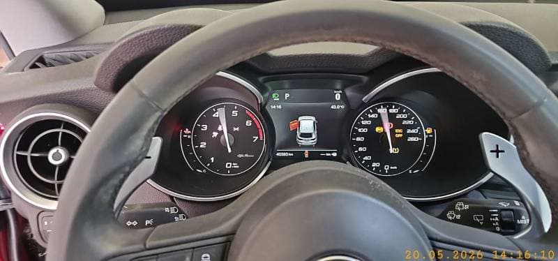 2020 Alfa Romeo Stelvio SUPER thumbnail 4