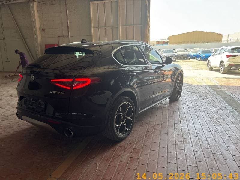 2020 Alfa Romeo Stelvio SUPER thumbnail 8
