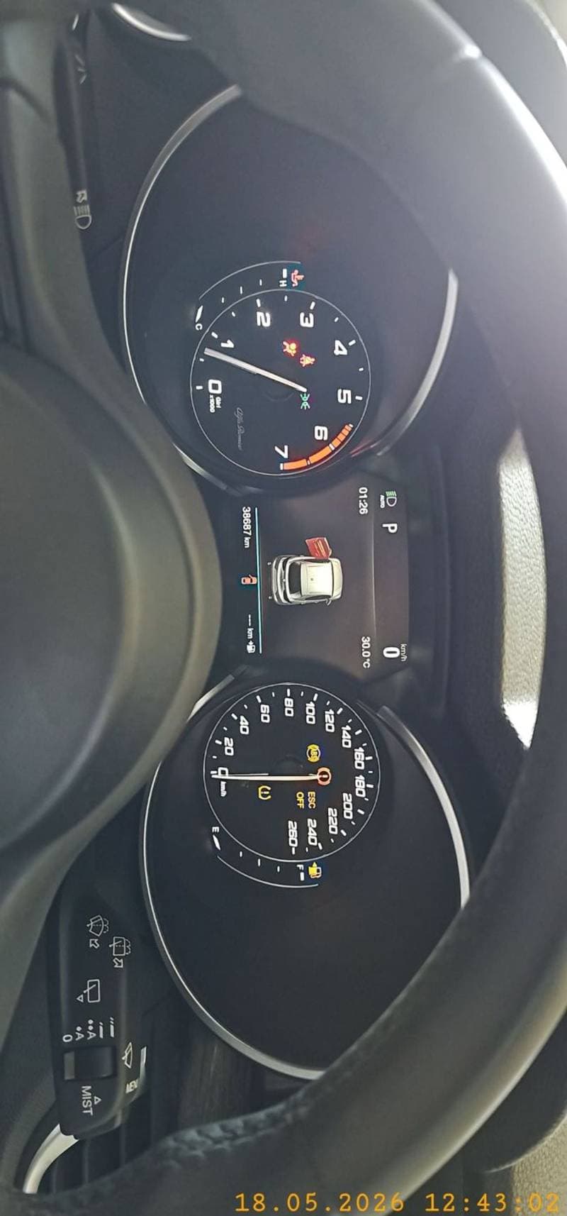 2020 Alfa Romeo Stelvio S thumbnail 4