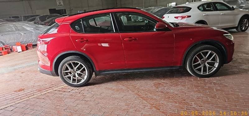 2020 Alfa Romeo Stelvio SUPER thumbnail 8