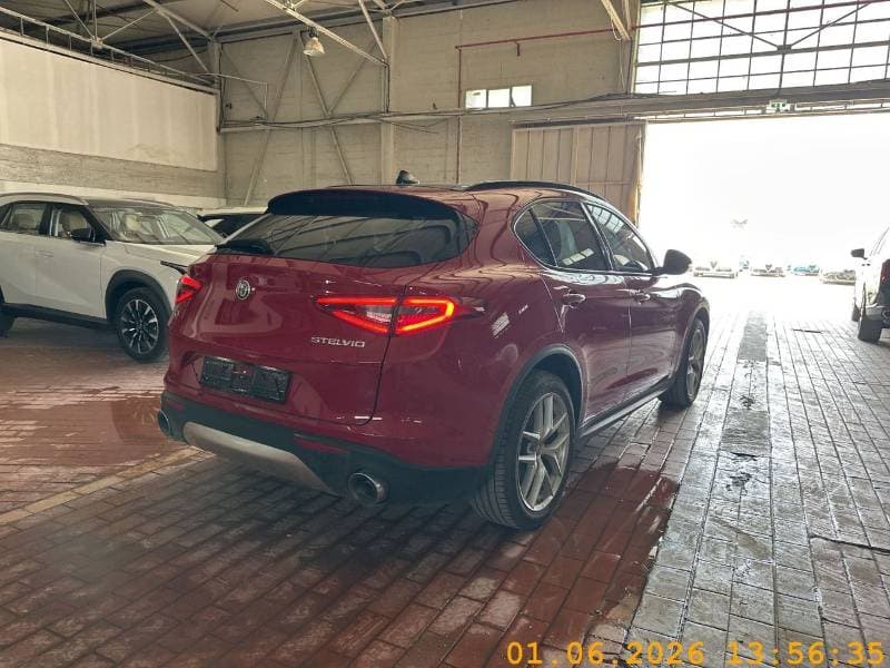 2020 Alfa Romeo Stelvio SUPER thumbnail 8