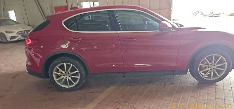 2019 Alfa Romeo Stelvio S thumbnail 8