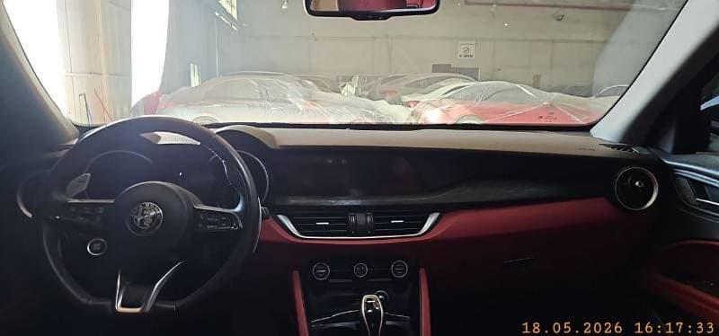 2020 Alfa Romeo Stelvio SUPER thumbnail 6