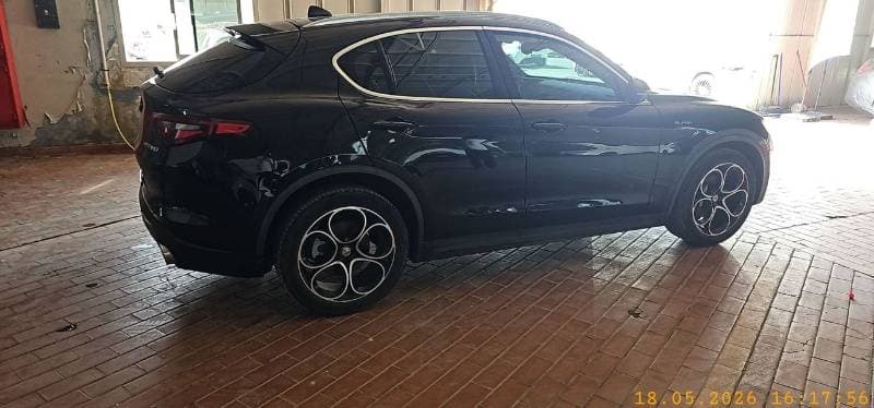 2020 Alfa Romeo Stelvio SUPER thumbnail 8