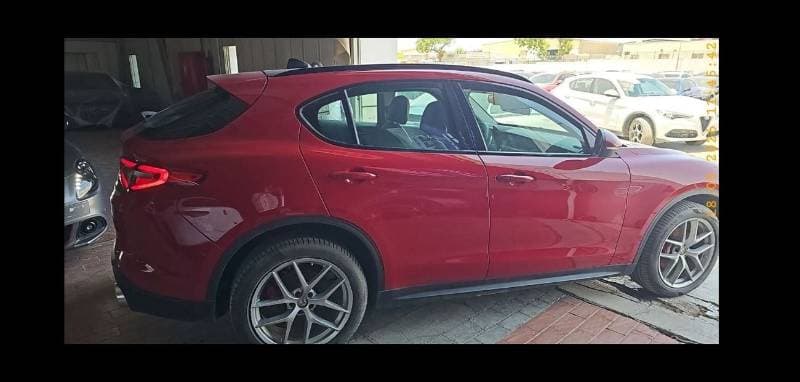 2020 Alfa Romeo Stelvio SUPER thumbnail 8