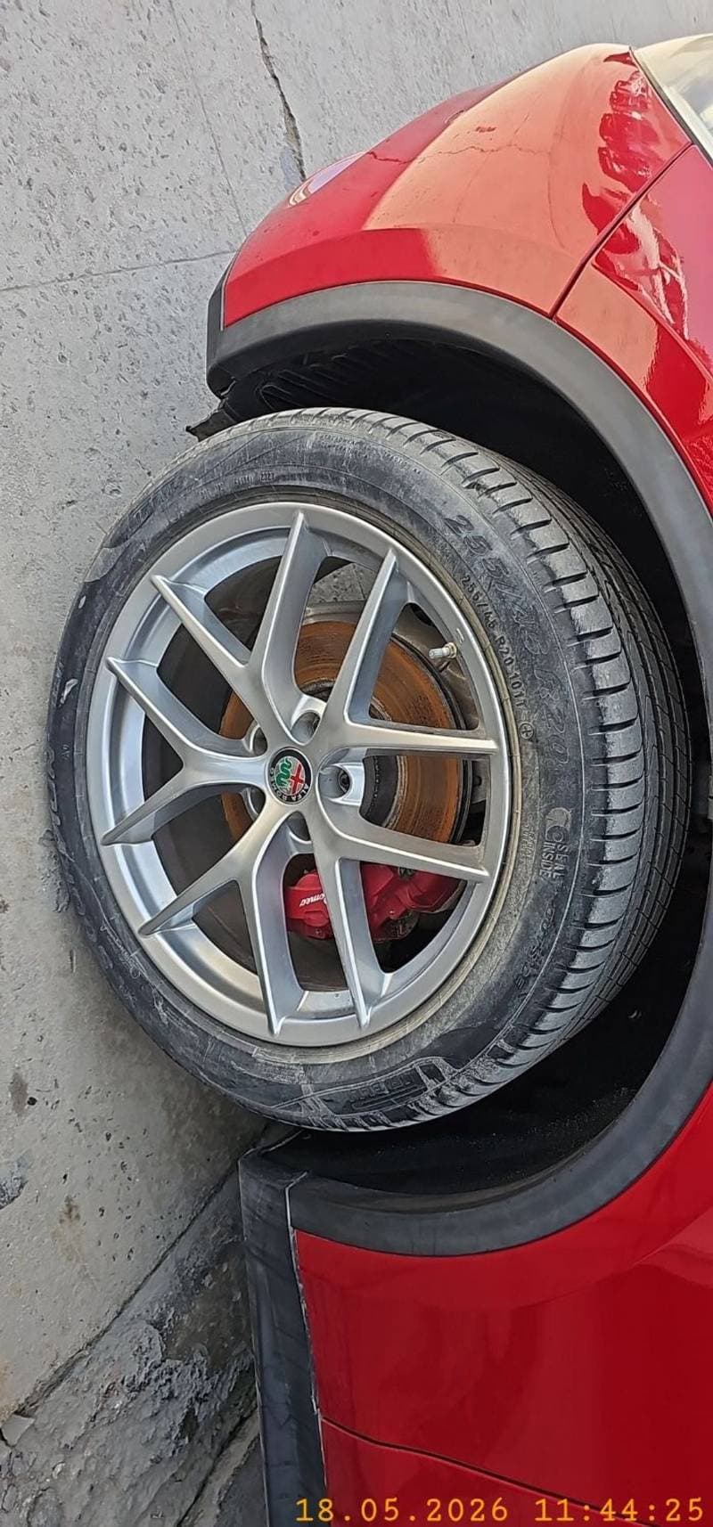 2020 Alfa Romeo Stelvio SUPER thumbnail 2