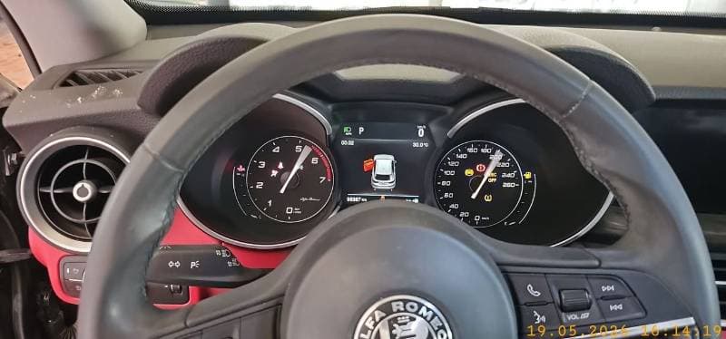2019 Alfa Romeo Stelvio SUPER thumbnail 5