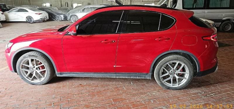 2020 Alfa Romeo Stelvio SUPER