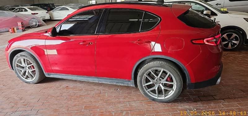 2020 Alfa Romeo Stelvio SUPER thumbnail 7