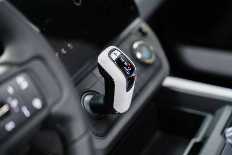 2026 Land Rover Defender thumbnail 7