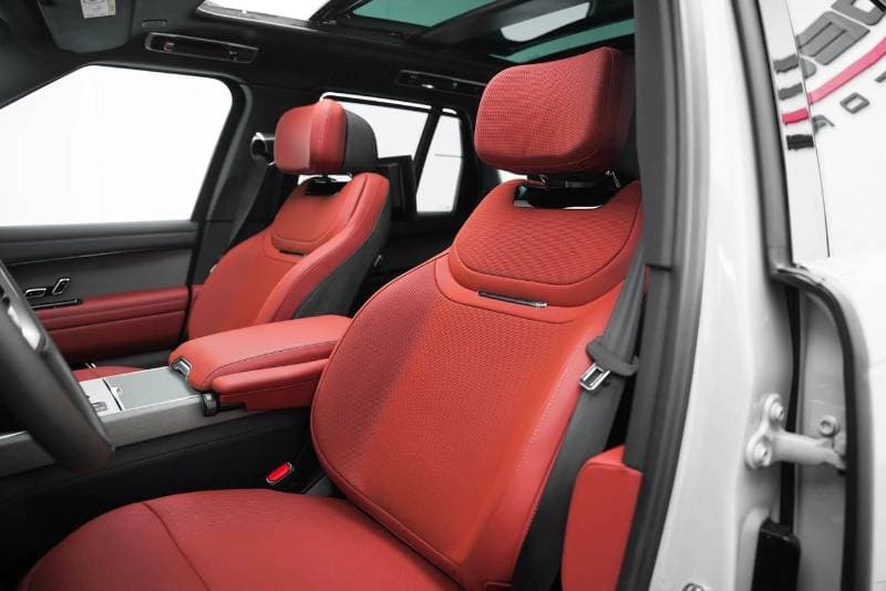 2026 Land Rover Range Rover AUTOBIOGRAPHY P530 thumbnail 7