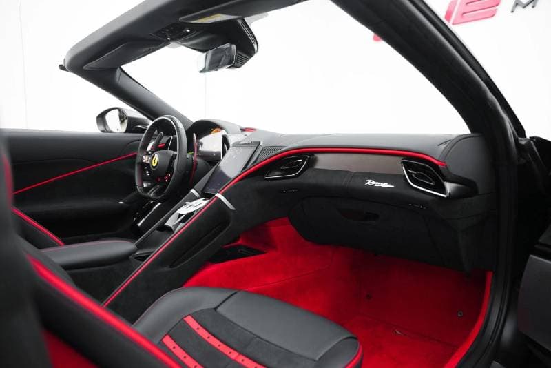 2026 Ferrari Roma SPIDER thumbnail 7