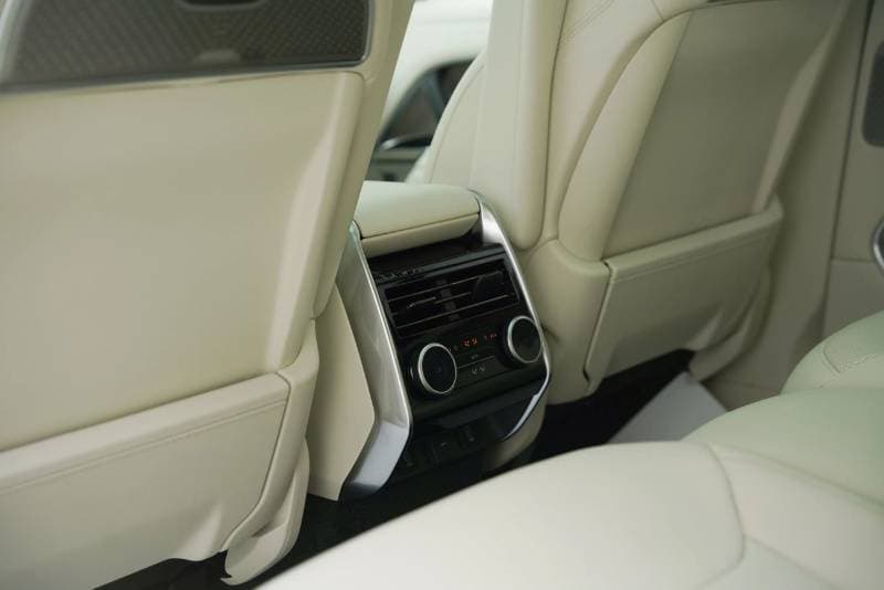 2026 Land Rover Range Rover AUTOBIOGRAPHY P530 thumbnail 8