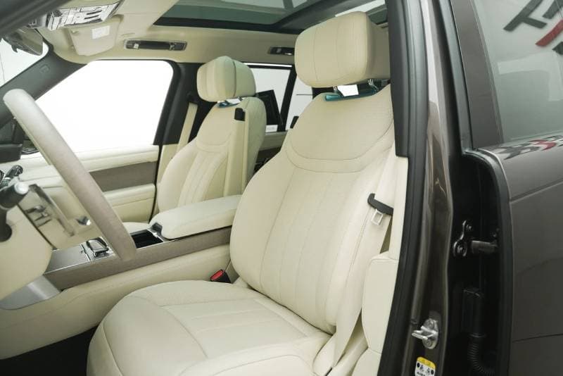 2026 Land Rover Range Rover AUTOBIOGRAPHY P530 thumbnail 7