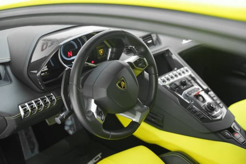 2014 Lamborghini Aventador thumbnail 6