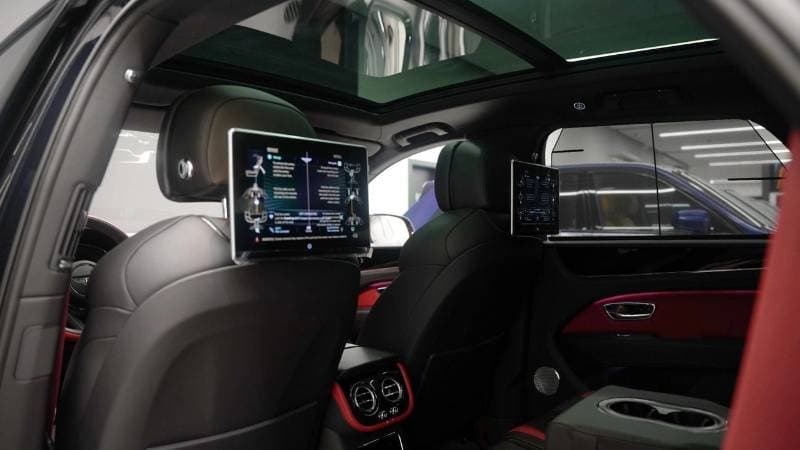 2022 Bentley Bentayga S thumbnail 5